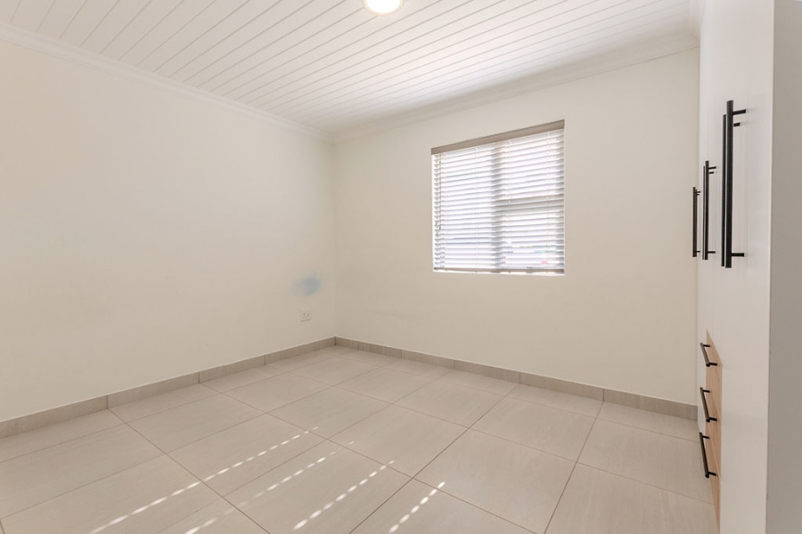 To Let 2 Bedroom Property for Rent in Welgedaan Estate Western Cape